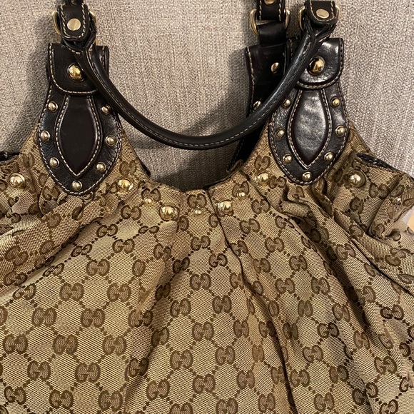 Gucci Monogram Studded Pelham Large Hobo Bag - Picture 4 of 13